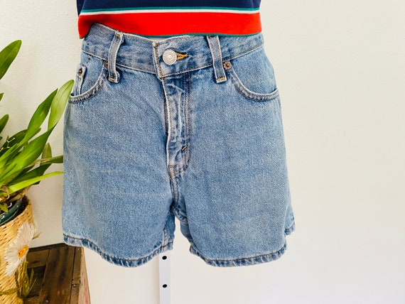 Sz 7 Jr Levi Short Shorts. All Cotton 