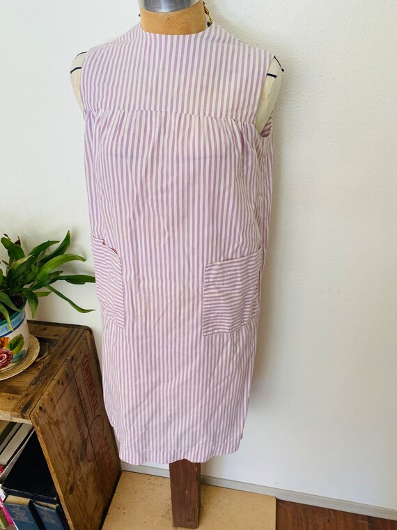 Purple and white 1950s cotton housedress or night… - image 6