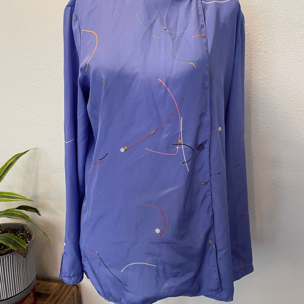 New York New york  brand side buttoning 1980’s 12 Poly Blouse. Blue. Sheer. Adorable comfy retro blouse in flattering cut and colors.