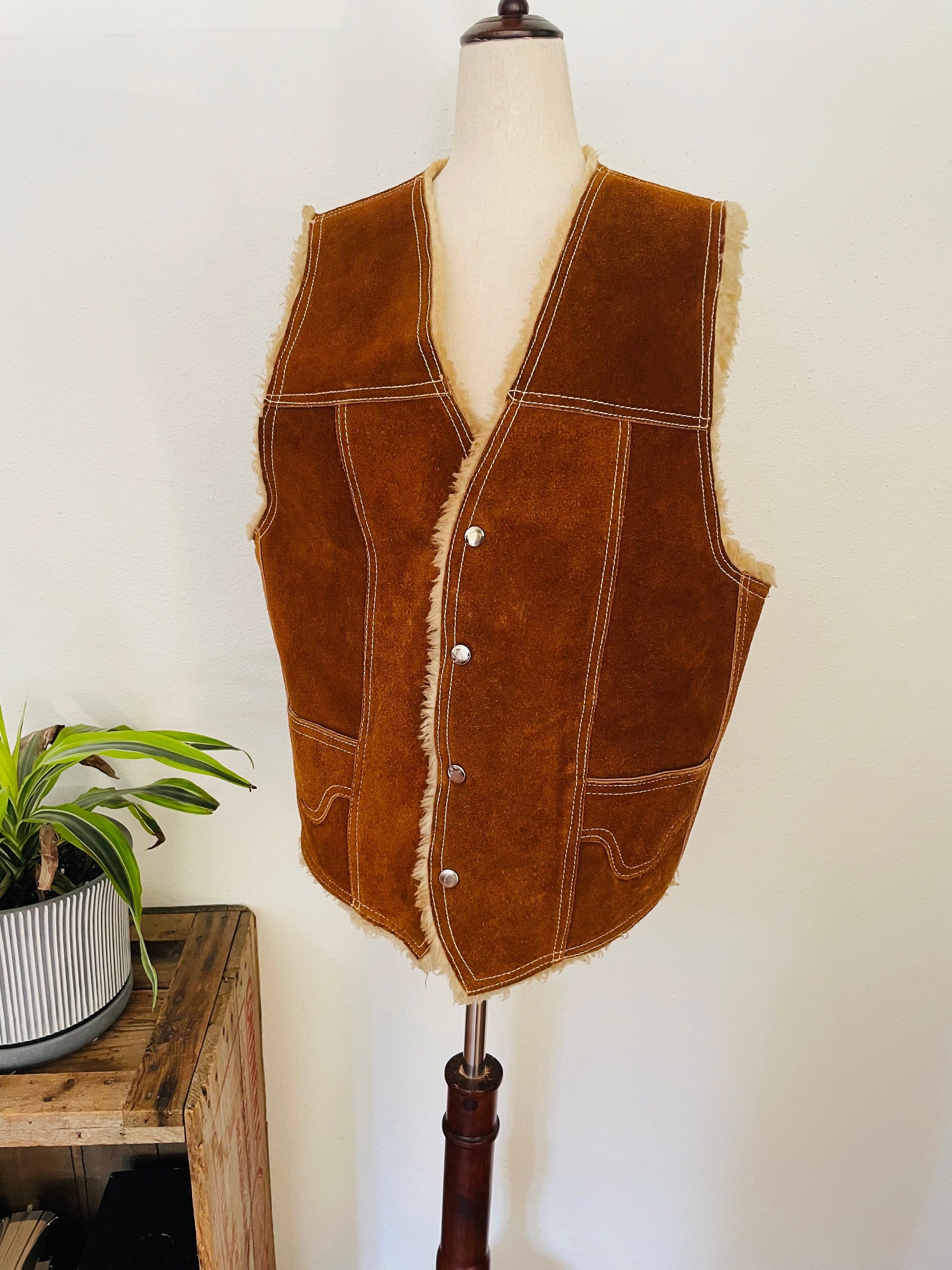 Cowgirl Kim Leather Italian Foil Vest w/Natural Grey Rabbit Fur-size M