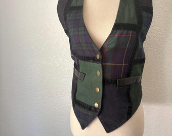 Chaleco de ante verde con patchwork, talla S. Top de Jeri Marque de los años 90.