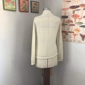 Fabulous sz M/L 1970s Pullover. Cream. Ms Doris Brand. Acrylic. MI Hong Kong. Vintage Sweater image 8