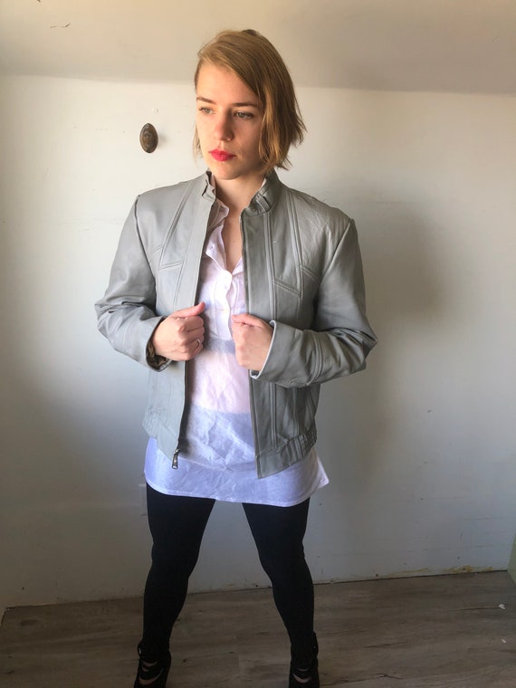 Vtg sz Sm 70’s/80s classic leather jacket. Cevy. G