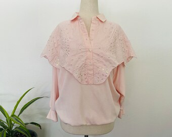 talla M blusa rosa claro con cuentas Camisa de algodón de encaje rosa con botones de la década de 1990. Bonnie y Bill. Blusa Western Cottagecore Fem en Crisp Cotton.