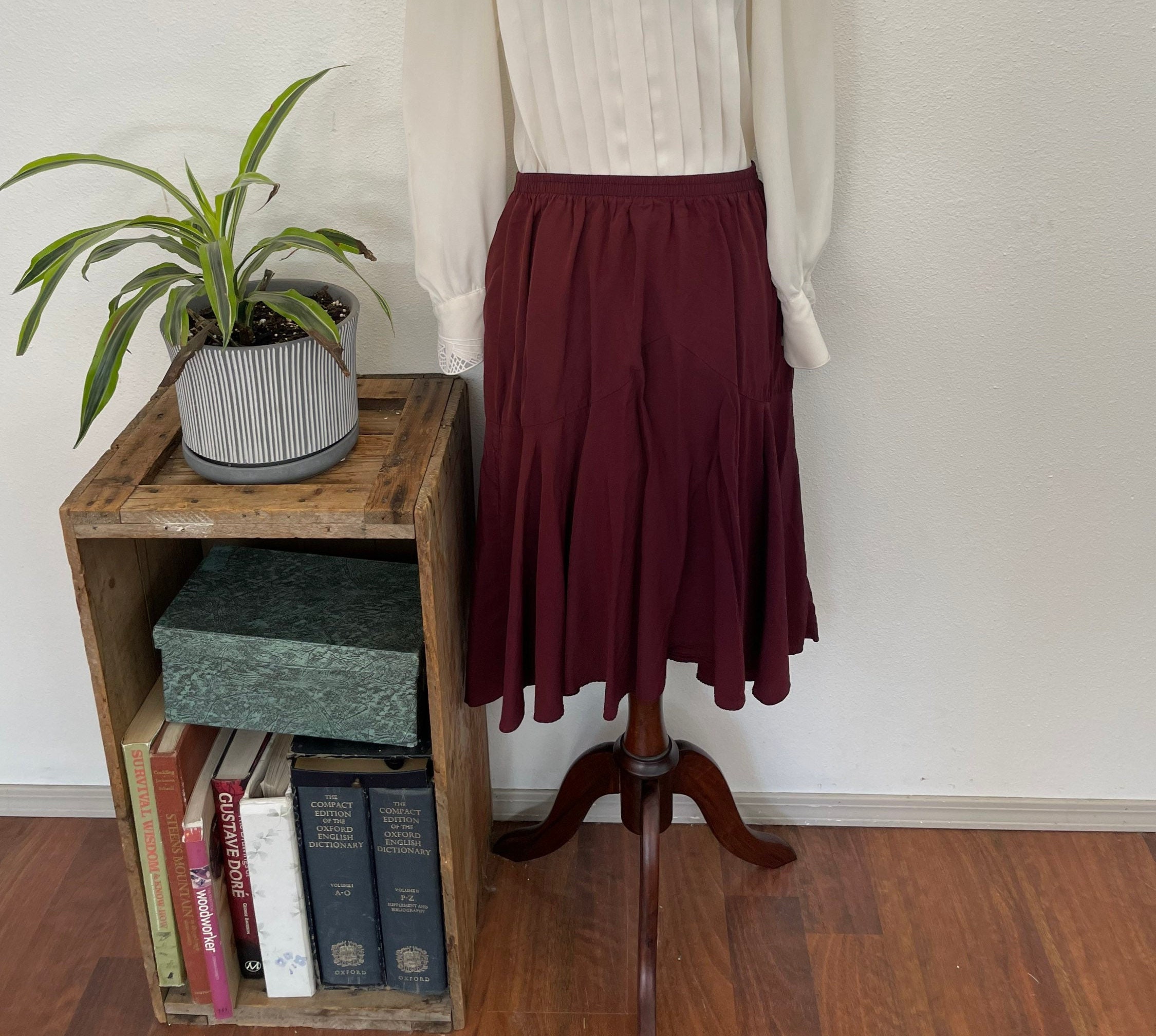 Maroon skirt 90s sale