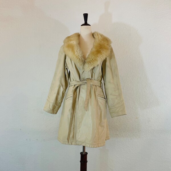 1970’s M/L Penny Lane Beige leather Coat with Fluffy Large Faux Fur Ruff. Breier of Amsterdam. Size 12. Belted. Classic rocker.