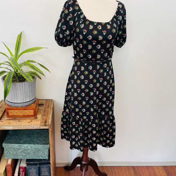 Vintage Boho Dress 1970s off shoulder peasant dress. Black. Floral.Tiered Skirt. Poly. 1970s Dress. Hippie Dress. Flower Child. prairie gown