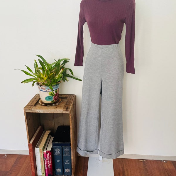 Vintage grey 1970's Catalina Slacks. Cuffed. Cute Classic trouser. 1970s officewear. Wool. Unlined. Thick grey woolen slacks. Size M/L cute