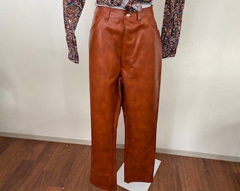 late 1960's Faux Leather Lady Wranglers.sz 15/16. Rare brown faux leather pants in shiny pleather finish. high waisted pleather pant cowgirl