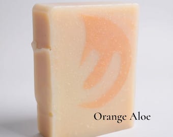 Beef Tallow Bar Soap: Orange, Aloe & Essential Oils.