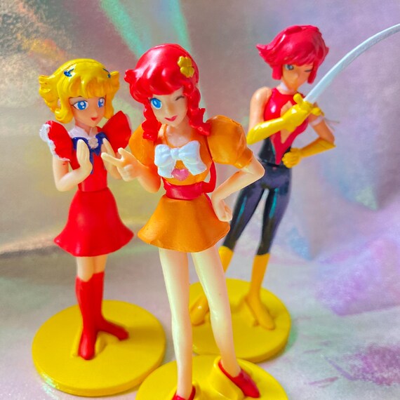 魔法少女アニメの小さな魔女のいたずらのかわいいセット：魔女っ