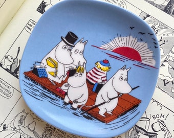 Arabia Finland Moomin Wall Plate Moomin Family on A Float
