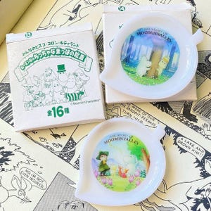 Könnte beinhalten: Drei weiße, blattförmige Schalen mit farbenfrohen Illustrationen aus "The Story of Moominvalley" werden gezeigt. Eine Schachtel mit japanischem Text und Mumin-Charakteren ist ebenfalls vorhanden. Die Schalen haben einen kleinen Griff und ein kreisförmiges Bild.