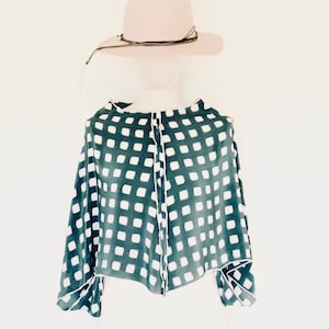 Xale verde sálvia, capa de chiffon, poncho de seda, poncho com mangas, blusa de seda, poncho feminino, cafetã de seda, kaftan de seda, saída de praia, branco