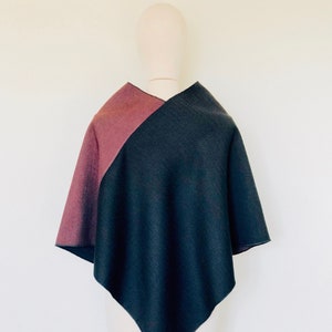 Luxurious wool cloak in red and grey