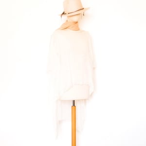 Capa de noiva, poncho branco, caftan de chiffon floral, cafetã de seda, saída de praia, capa de chiffon, xale de noiva, poncho feminino, capa de seda, xale de noite