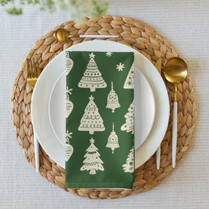 Christmas Tree Napkins Set of 4 - Holiday Forest Pattern Cloth Napkins - Green Christmas Dinner Napkins - Festive Table Linens