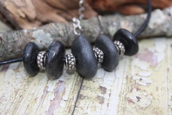 Collar del lago superior piedras basalto negro joyería -