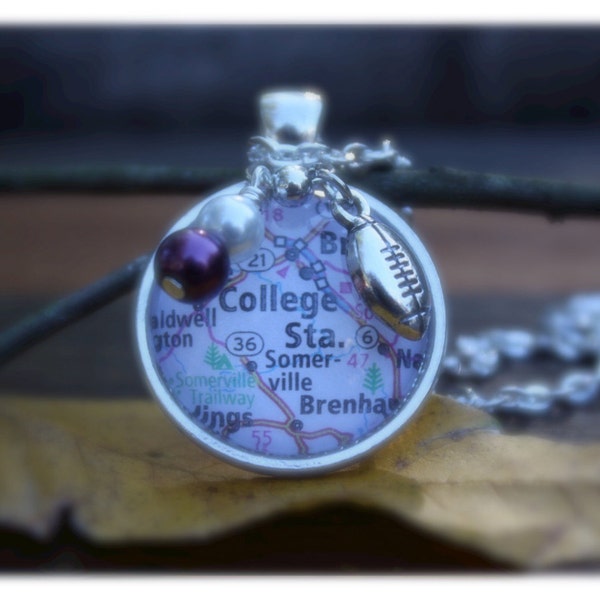Texas A&M necklace, Texas AM jewelry, Aggies necklace map of College Station, glass pendant with maroon and white pearls, Aggies jewelry