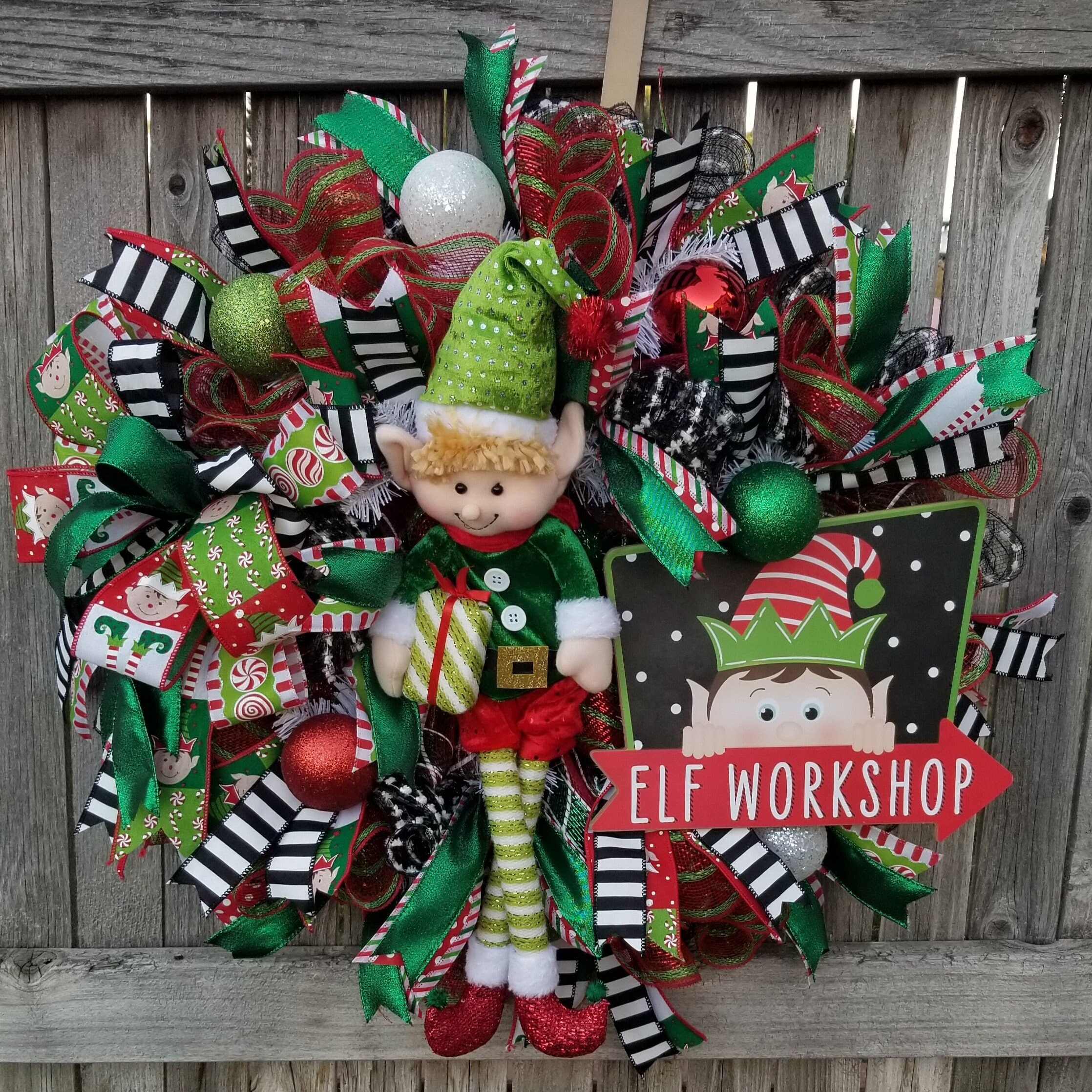 Elf Christmas Wreath Elf Wreath for Front Door Elf Decor - Etsy