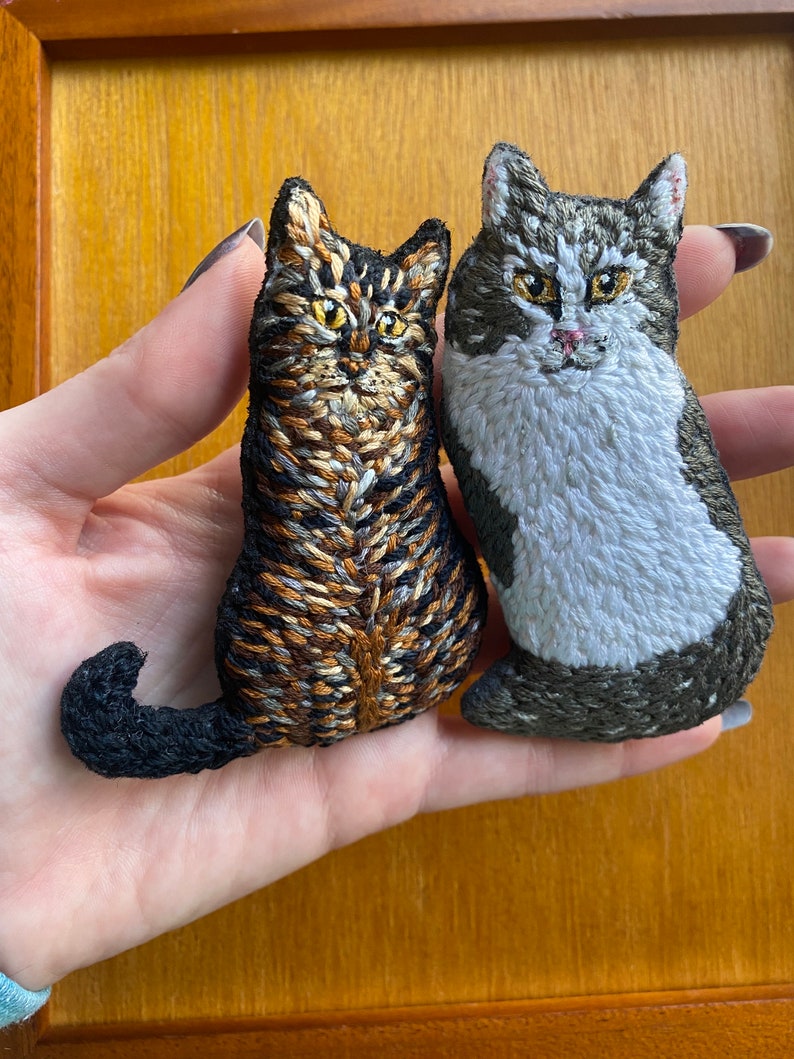 Custom Mini Pet, Embroidered Cat Portrait, Personalized Stuffed Animal, Handmade Felt Pet, Original Commission, Miniature Pet Memorial, 画像 6