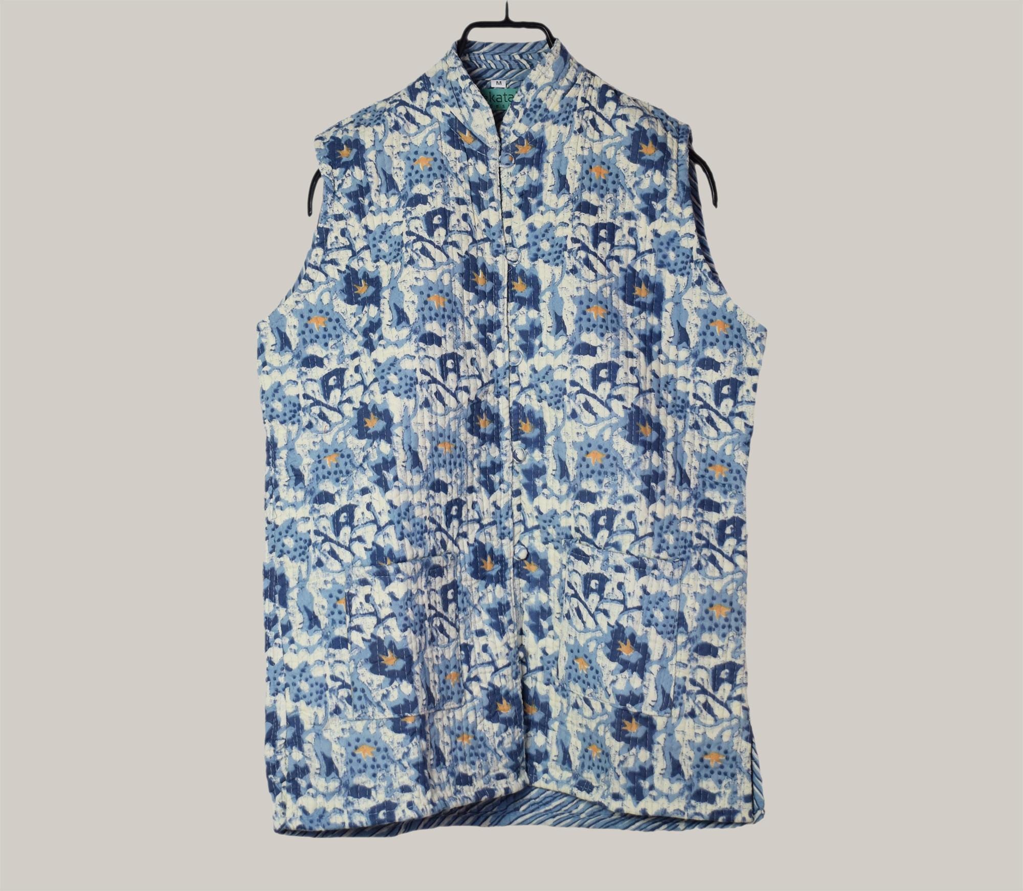カンタ刺繍入りリバーシブルキルティングコットンベスト、インド綿の 