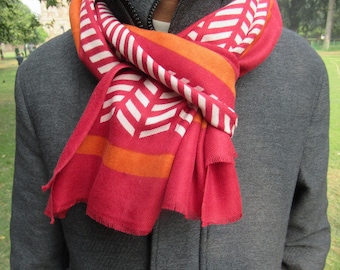 Unisex bedruckter Schal aus feiner Wolle mit geometrischem Design, weicher und eleganter Schal