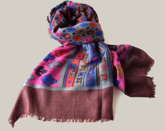 Pañuelo fina lana para mujer con estampado de colores inspiración india