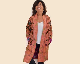 Manteau long corail avec broderie suzani, long kimono ouvert avec broderie fleurs