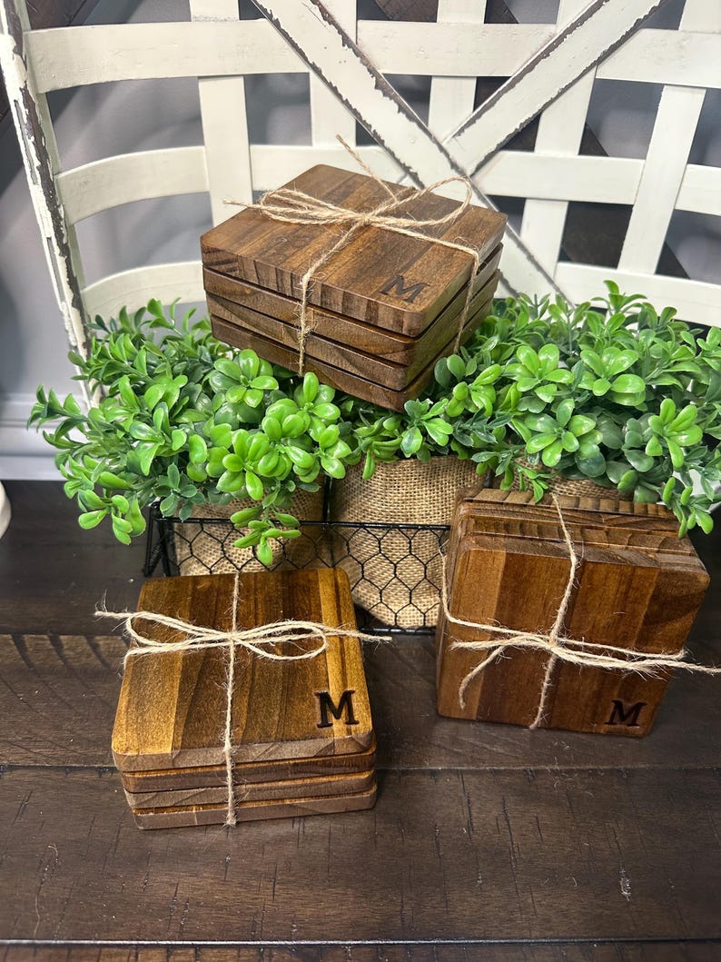 Juego de 4 posavasos de madera personalizados: monograma quemado, regalos de bar, regalo de inauguración de la casa, posavasos de madera, monograma, regalo de boda imagen 19