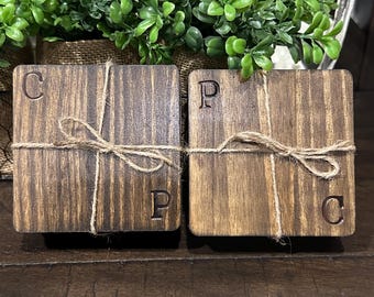Gepersonaliseerde houten onderzetter set van 4 met twee letters– verbrand monogram, barcadeaus, housewarming, houten onderzetters, monogram, huwelijkscadeau