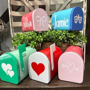 Personalized Valentine’s Day Mini Mailbox – Custom Name Gift for Kids, Class Parties & Sweet Surprises!