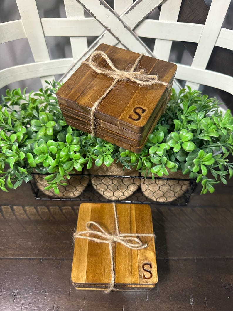 Juego de 4 posavasos de madera personalizados: monograma quemado, regalos de bar, regalo de inauguración de la casa, posavasos de madera, monograma, regalo de boda imagen 15