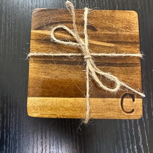 Juego de 4 posavasos de madera personalizados: monograma quemado, regalos de bar, regalo de inauguración de la casa, posavasos de madera, monograma, regalo de boda imagen 11