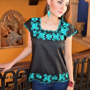 Blusas yucatecas bordadas modernas Clearance