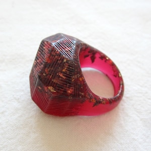Red transparent, resin ring, Gold, copper leaf, Textured pattern, Chunky resin ring, Geometric faceted ring, Size 8 to 8.25US or Q to Q1/2