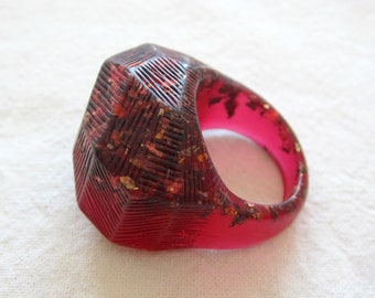 Red transparent, resin ring, Gold, copper leaf, Textured pattern, Chunky resin ring, Geometric faceted ring, Size 8 to 8.25US or Q to Q1/2