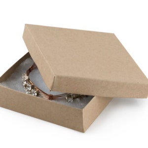 Add a gift box to your purchase - Large