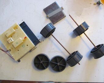 Omnibot 2000 Parts Lot