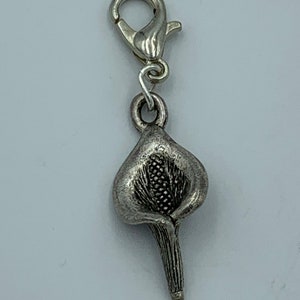 Flower Zipper Pull