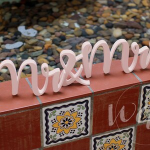 Letrero de Sr. y Sra., 5 pulgadas, rubor, mesa de novios, centro de mesa de boda, centro de mesa, decoraciones de boda, decoración de boda, letrero de mesa de boda