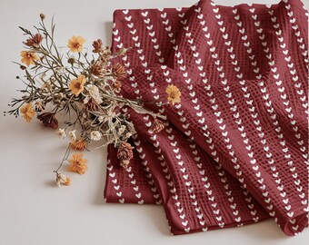 Toalla de cocina de microfibra con corazones burdeos y tejido gofrado para San Valentín