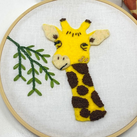 Giraffe Embroidery Kit, Beginners Embroidery, Kids Friendly Crafts