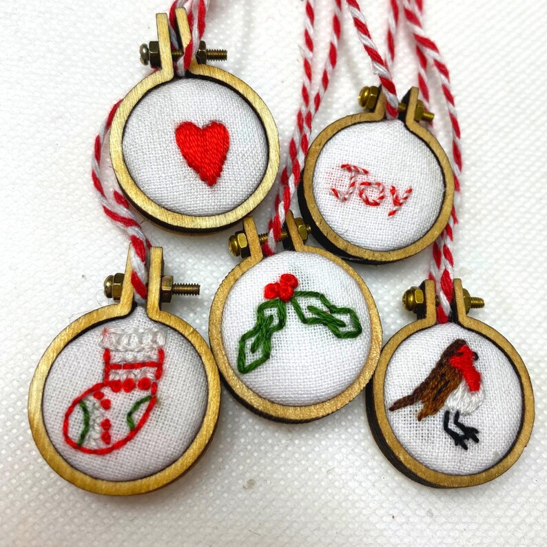 Christmas Napkin ring kit, Beginners embroidery kit, DIY Christmas decorations, Christmas embroidery image 3