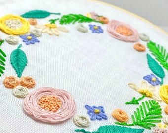 Flower wreath Beginners embroidery kit, Easy Hand embroidery, Wreath kit, Summer embroidery kit