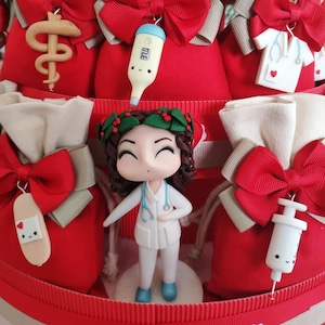 Topper Laurea Personalizzato + Bomboniere Medicina e Infermieristica – Ciondoli Kawaii in Fimo