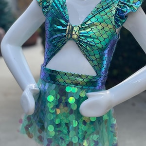 Girls Mermaid Swimuit Set.