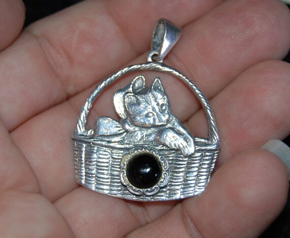 Vintage Sterling and Onyx Kitty Cat Sitting in a … - image 3