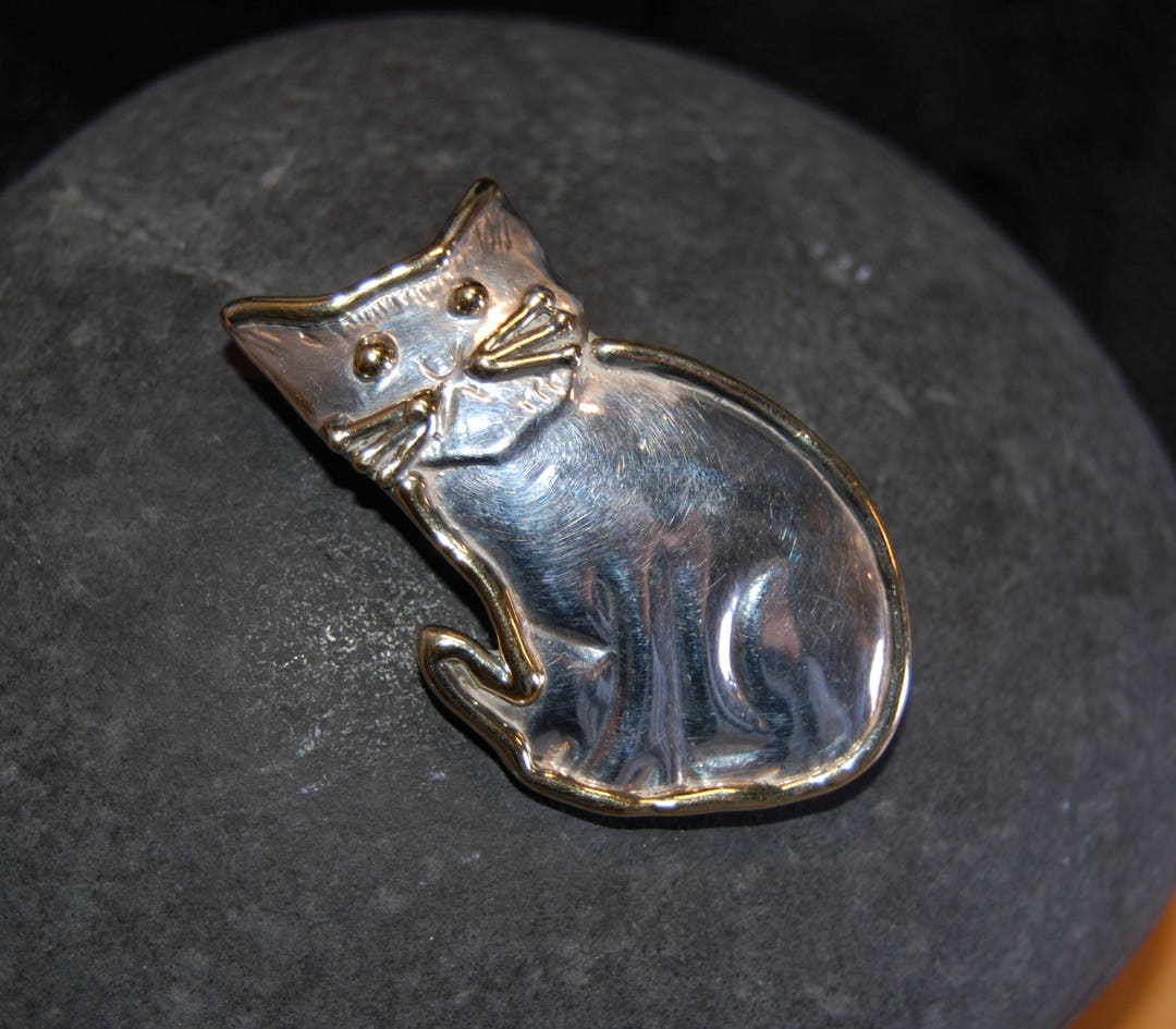 Lovely Cat Brooch Pin – Rhinestone Crystal Kitty Pendant In Black & Gray (Zinc Alloy, 4.92")
