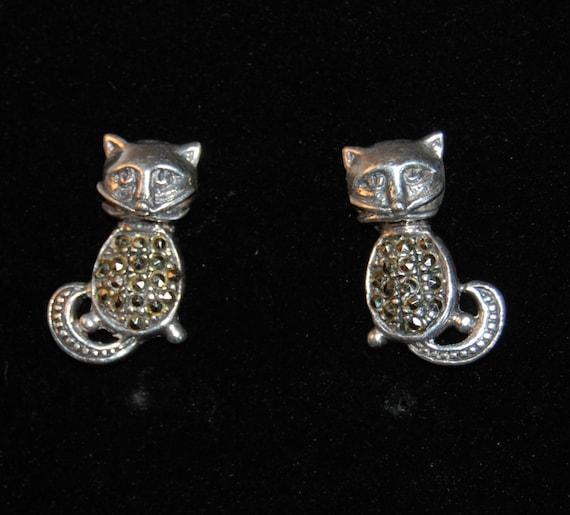 Vintage Marcasite Bellied Kitty Cat Earrings #BKC-KERNG70 View 2